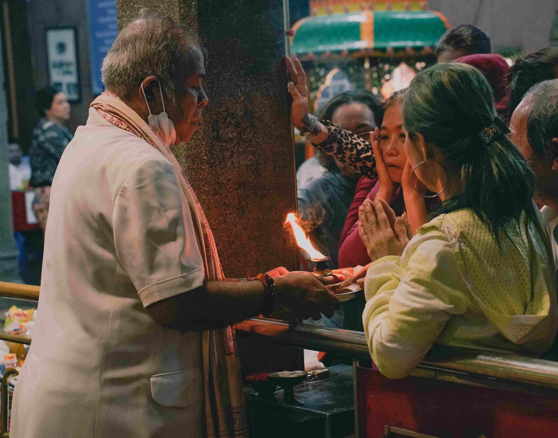 The emergence and significance of fire worship in Indian culture | SaigonWalks