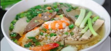 Hủ tíu - the local Saigon soup from Chinese origin