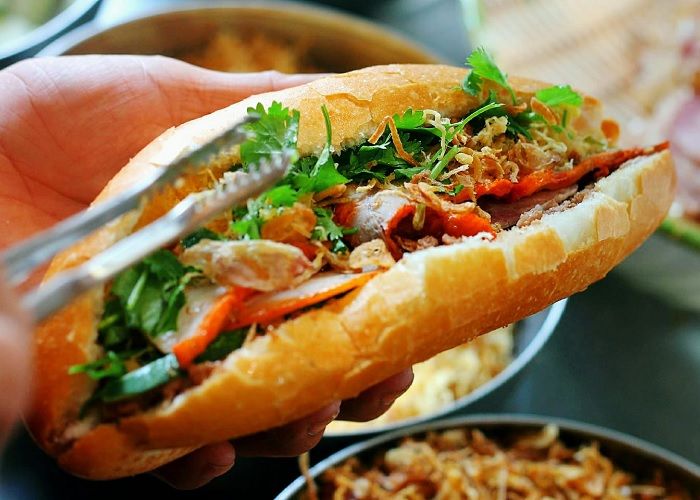 It's incredibly easy to find banh mi in Ho Chi Minh City| Saigonwalks
